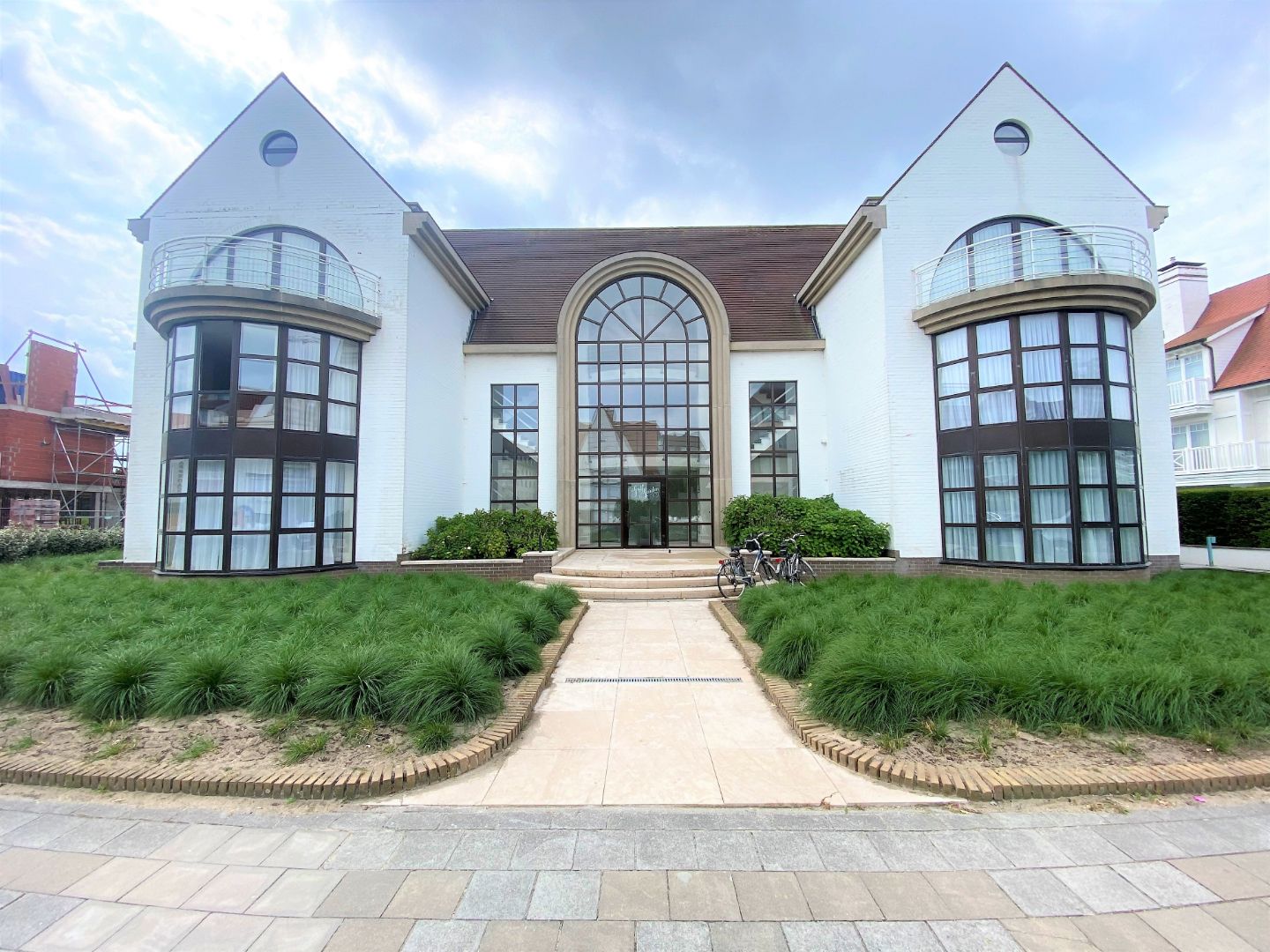 ()=>{if(producerUpdateValueVersion(node),producerAccessed(node),node.value===ERRORED)throw node.error;return node.value} Kustlaan 168 - - 8300 Knokke-Heist