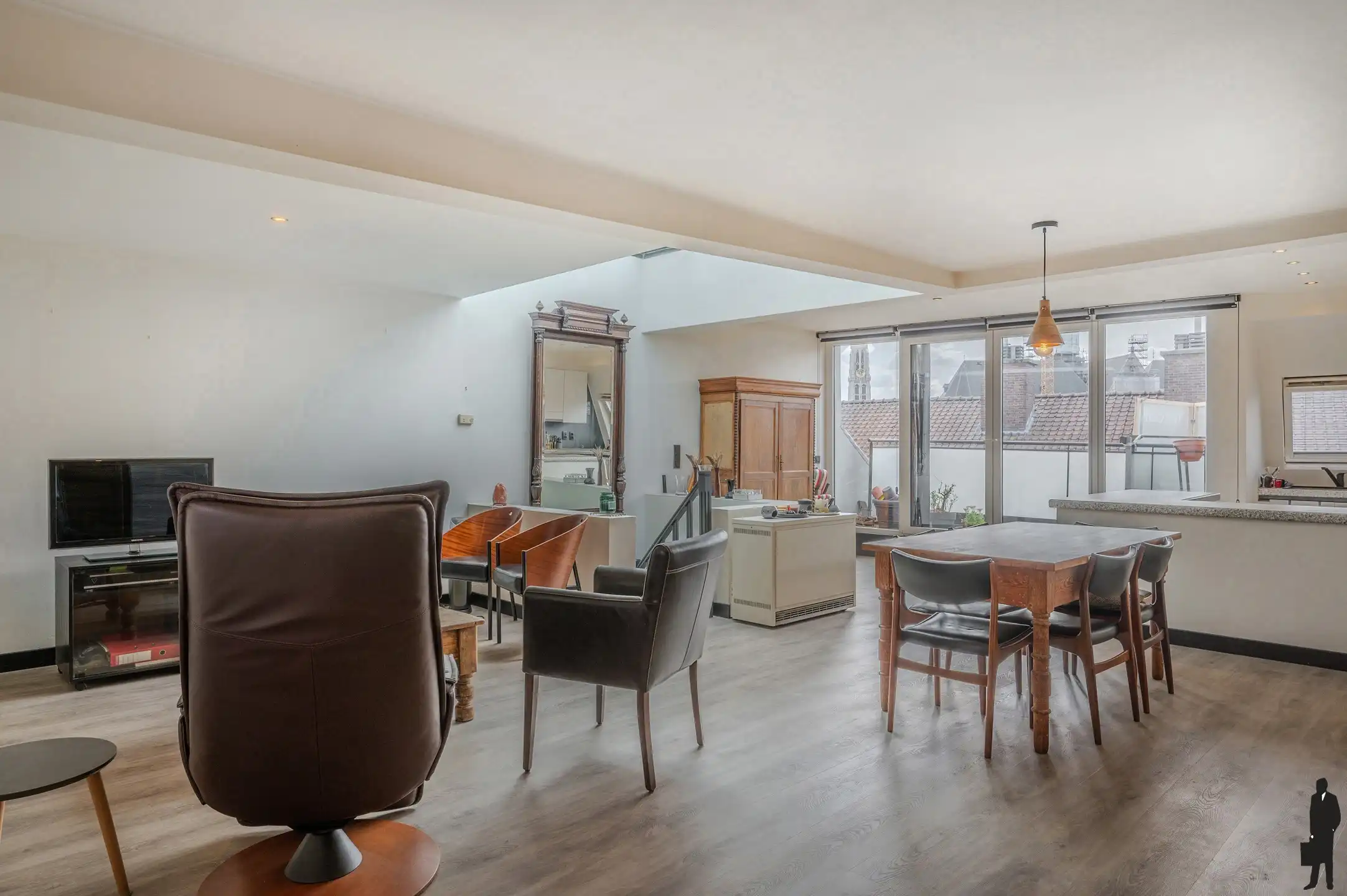 Karaktervol duplex penthouse met charmant terras in historisch Antwerpen foto 3