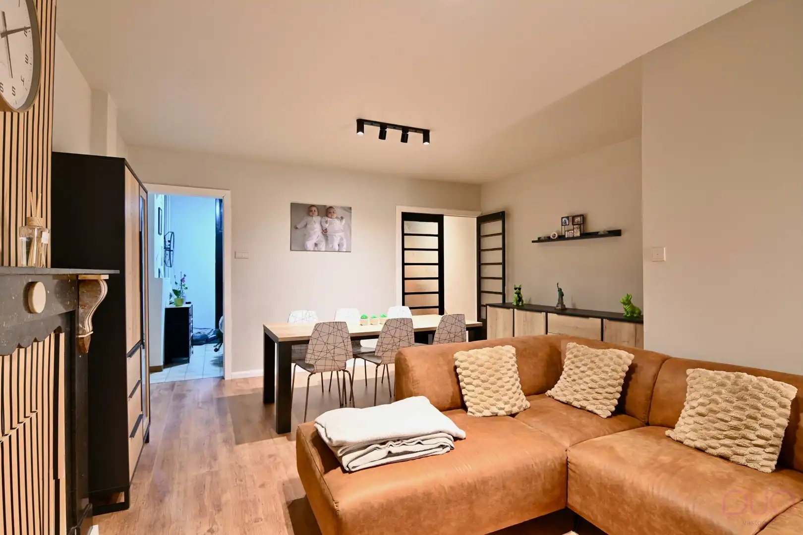 Instapklare woning in hartje Sint-Truiden met gezellige stadstuin en garage foto 2