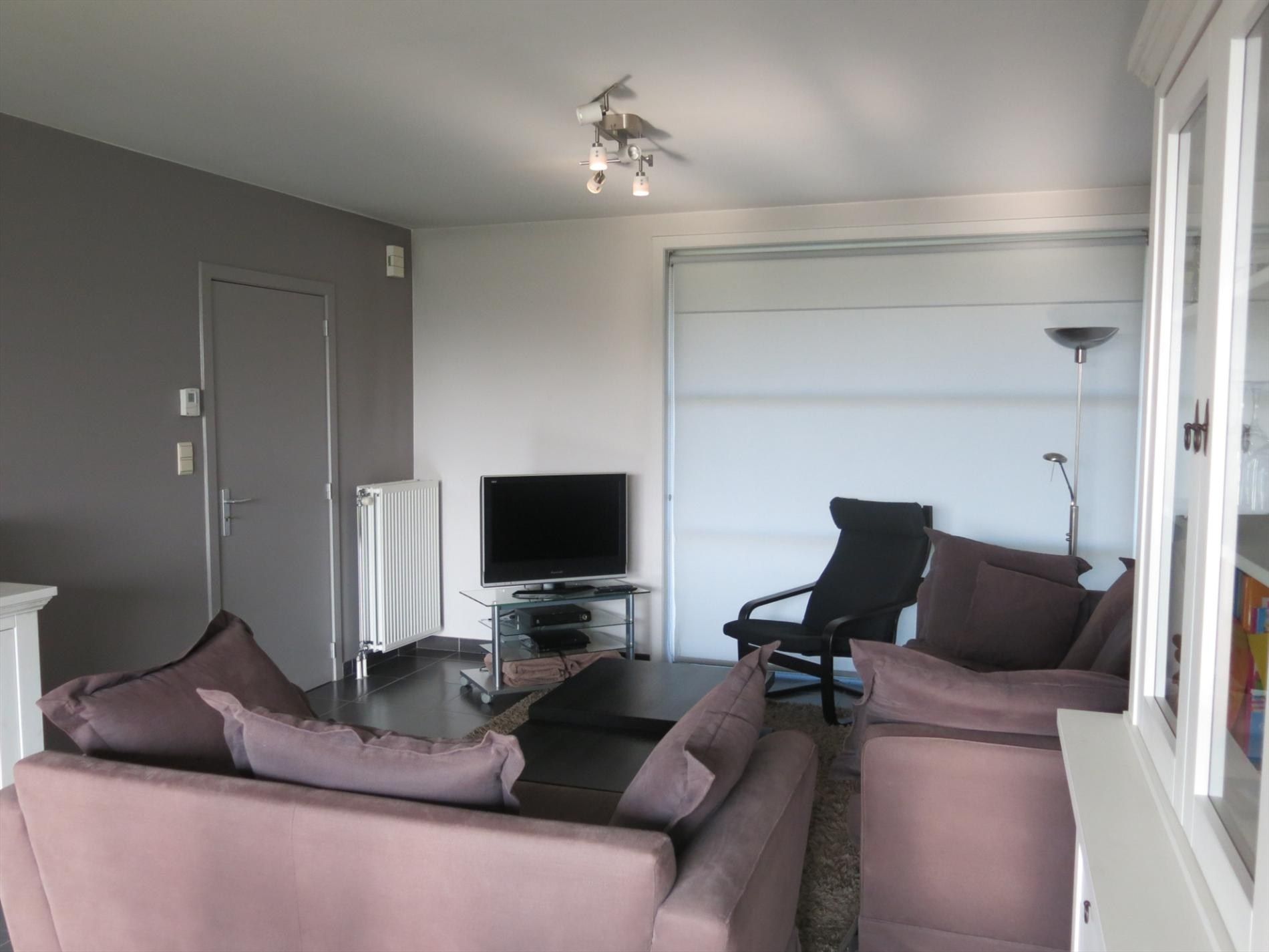 Uiterst verzorgde woning met zongerichte tuin en 3 slaapkamers foto 3