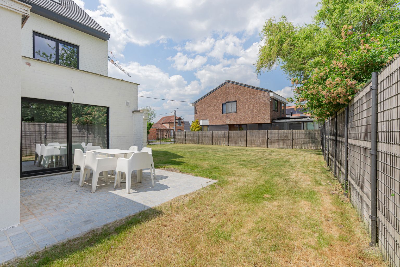 Instapklare gezinswoning met garage in hartje Sint-Amands! foto 14