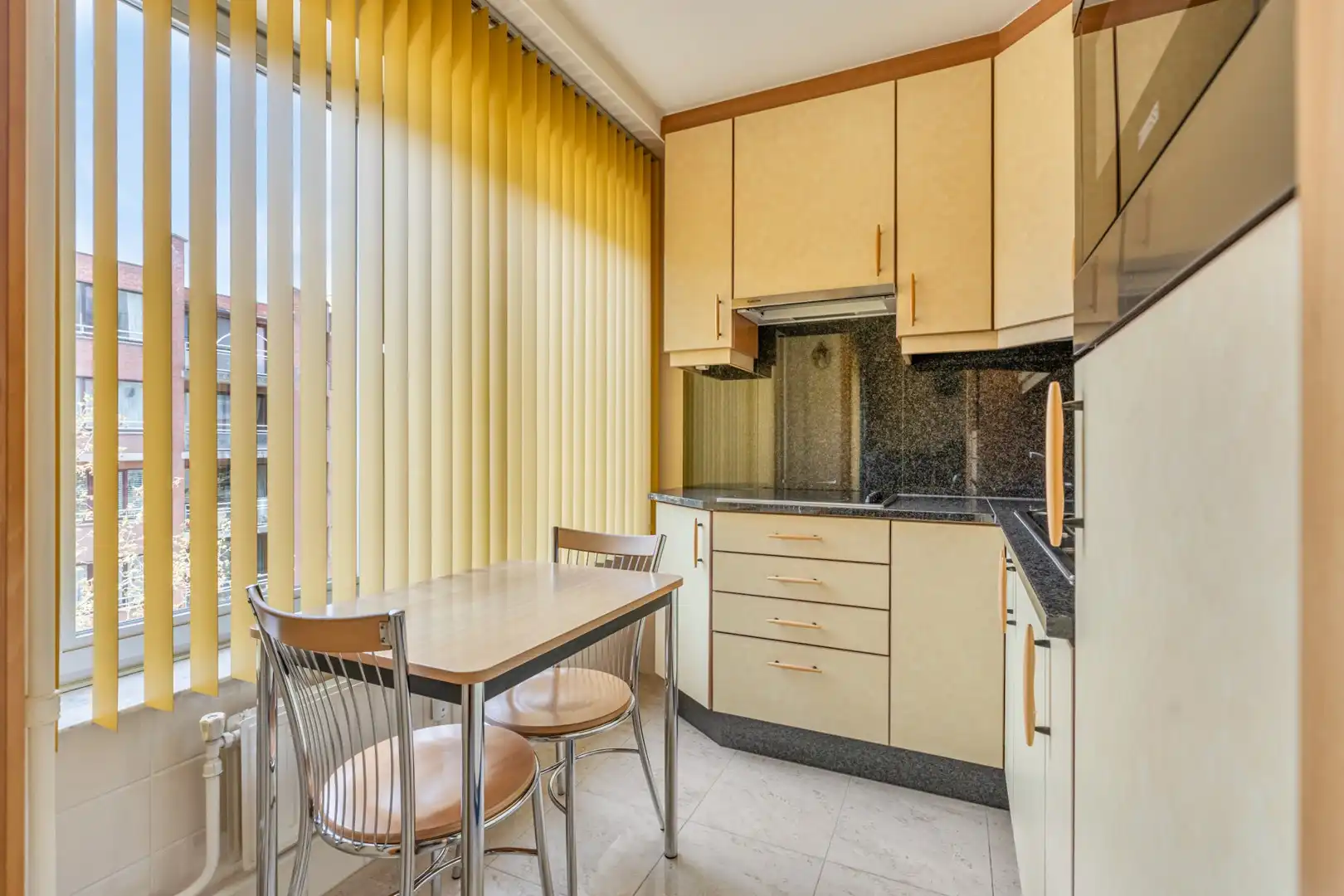 Instapklare studio in hartje Leuven met balkon! foto 9