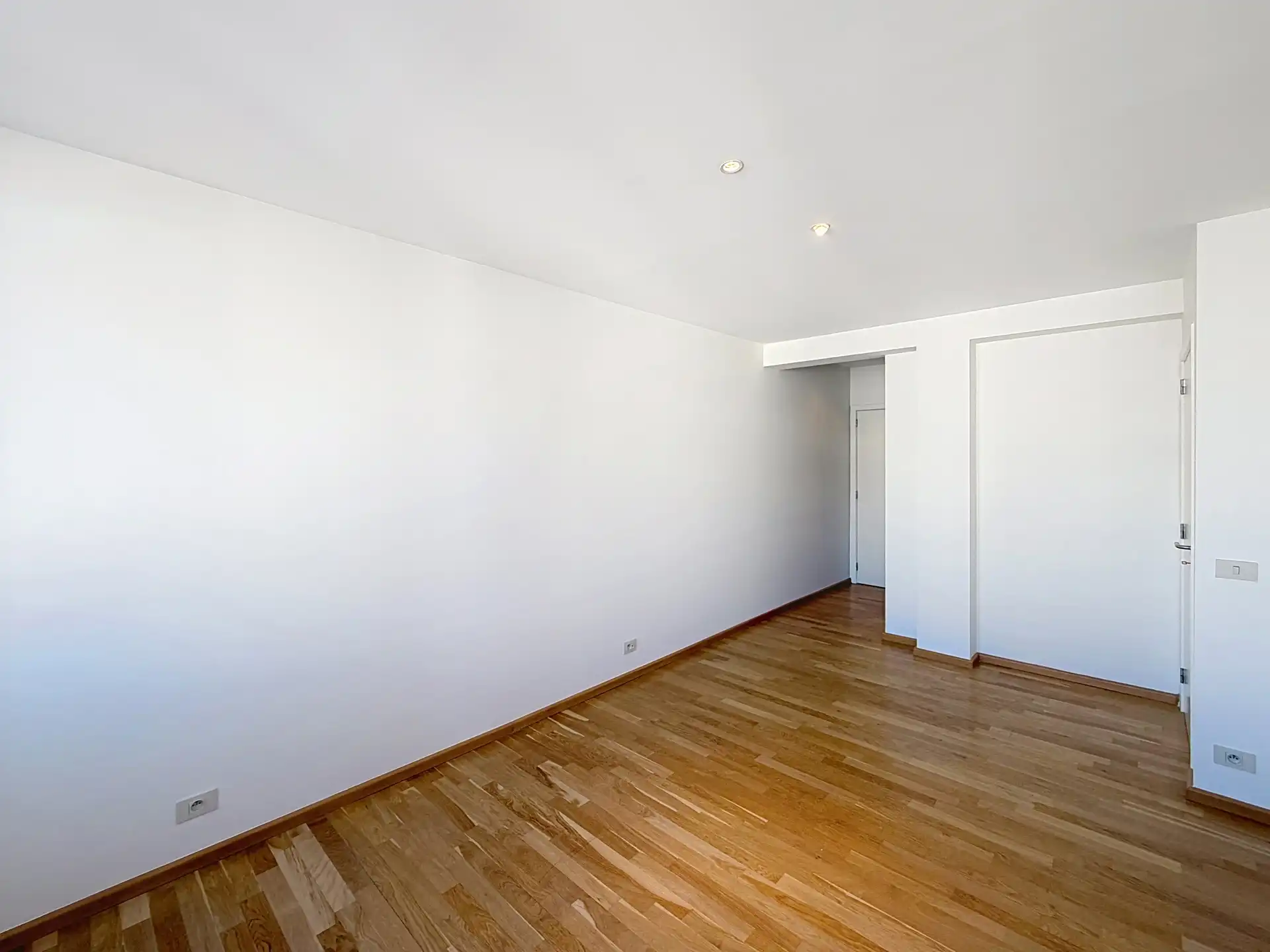 Appartement met 2 SLPK in het hooggelegen deel van St-Gillis foto 12