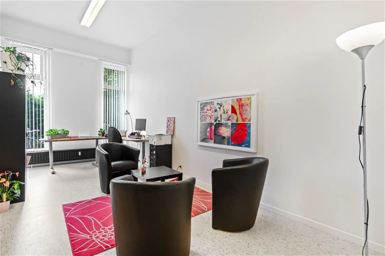 Gelijkvloers hoekkantoor te koop op topliggingop 't Zuid foto 7