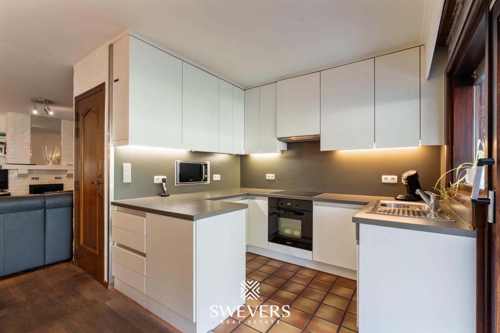 Op te frissen gezinswoning met werkplaats in centrum Helchteren foto 13