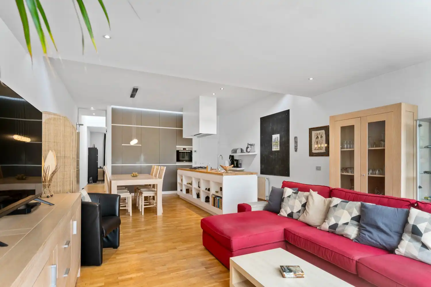 Instapklare woning met 3 slpkrs en tuin te Wilrijk foto 7