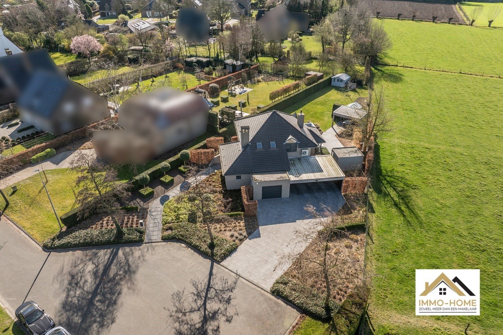 Prachtige instapklare villa met landelijk uitzicht  foto {{pictureIndex}}