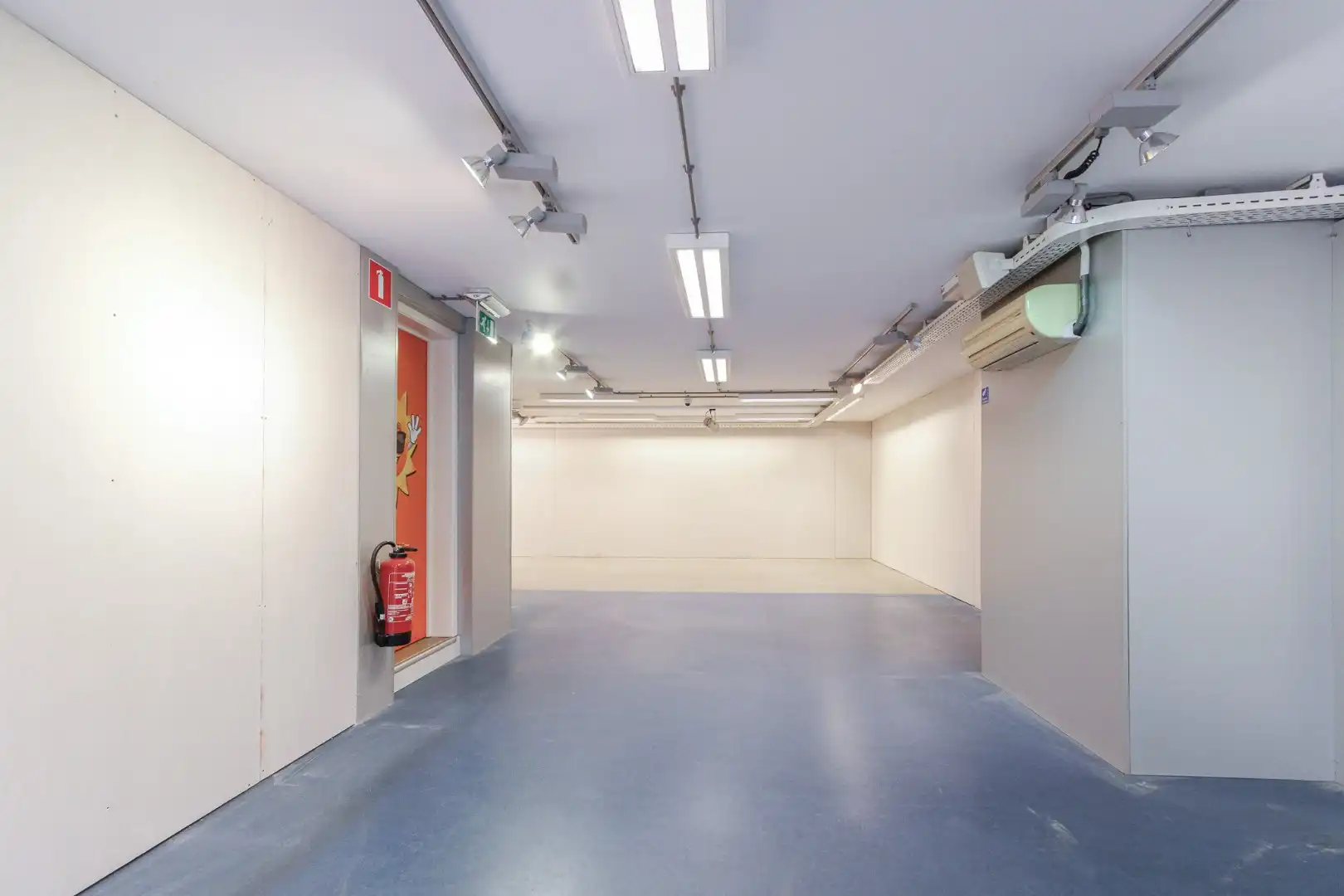 uitstekend gelegen handelspand Lippenslaan 148 foto 11