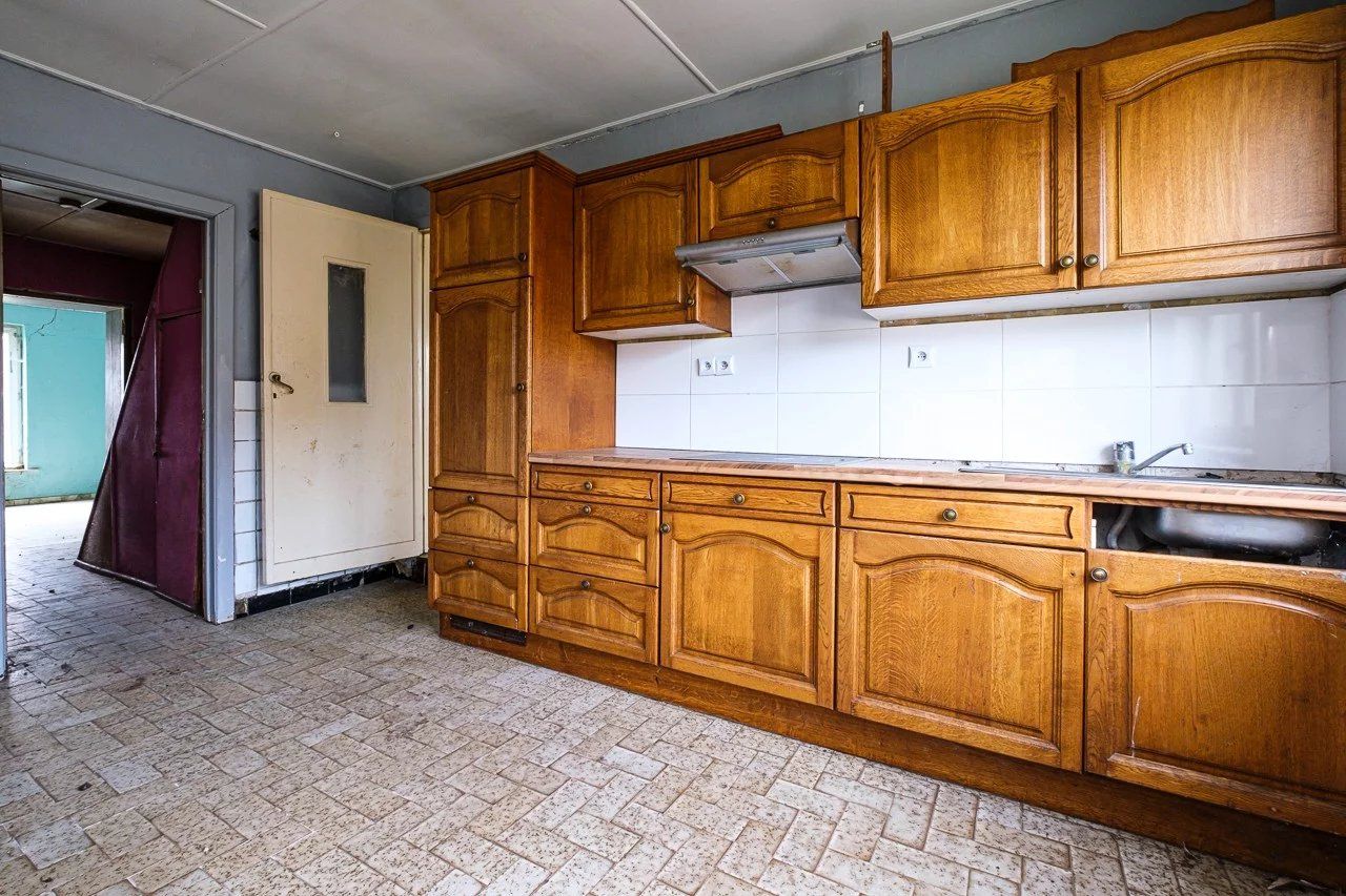 Te renoveren woning foto 6