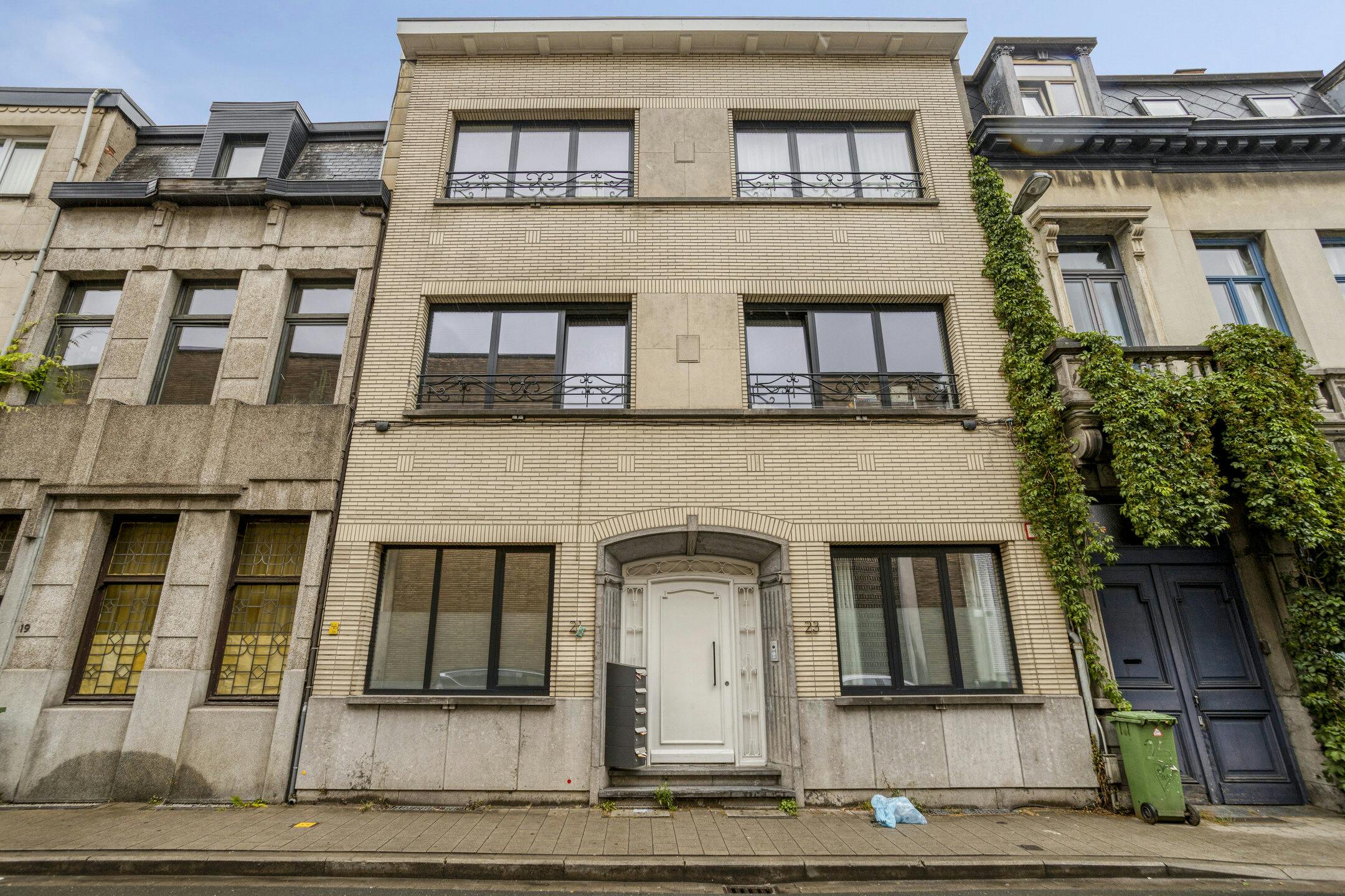 Gerenoveerde studio met terras te koop in Antwerpen foto 11