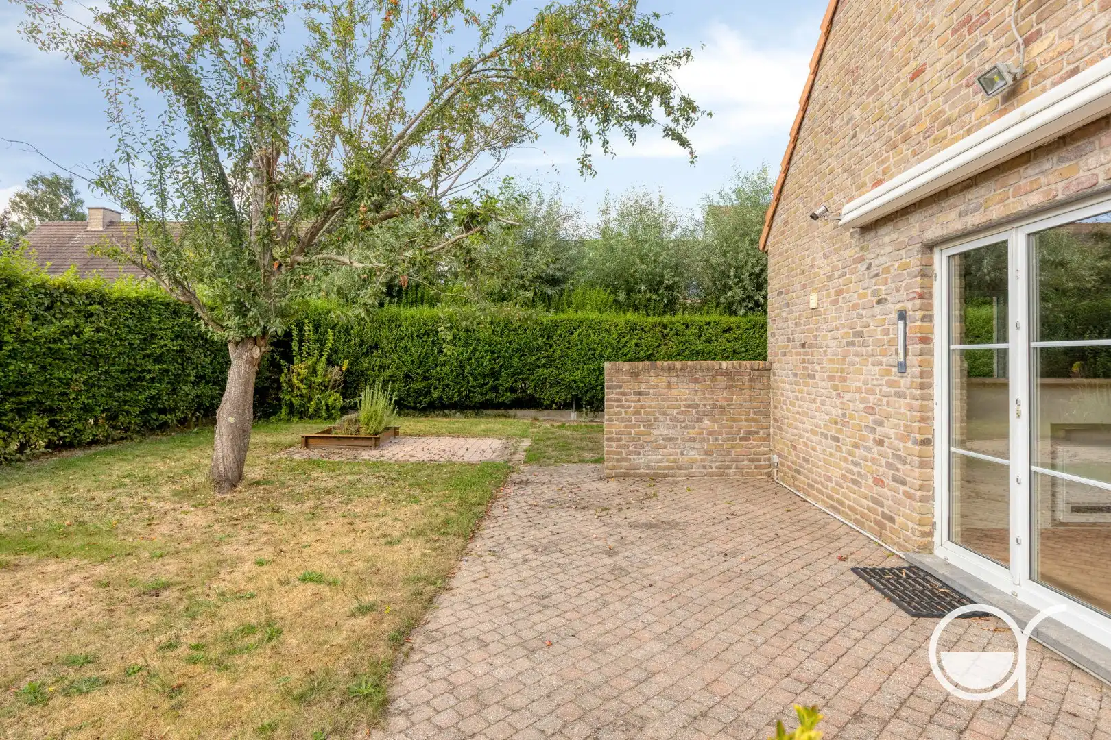 Rustig gelegen villa in doodlopende straat foto 22