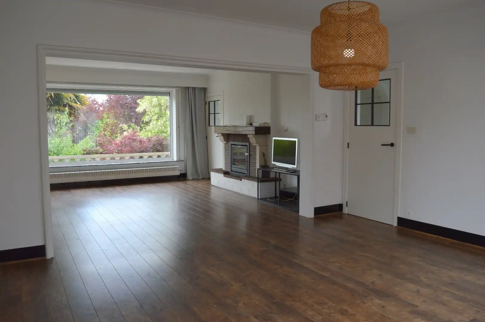 Ruime woning met garage, tuin en 3 slaapkamers in Kortrijk foto 2