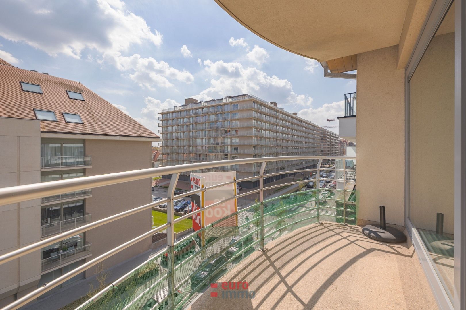 Subliem zuidgericht appartement met mooie breedte! foto 13