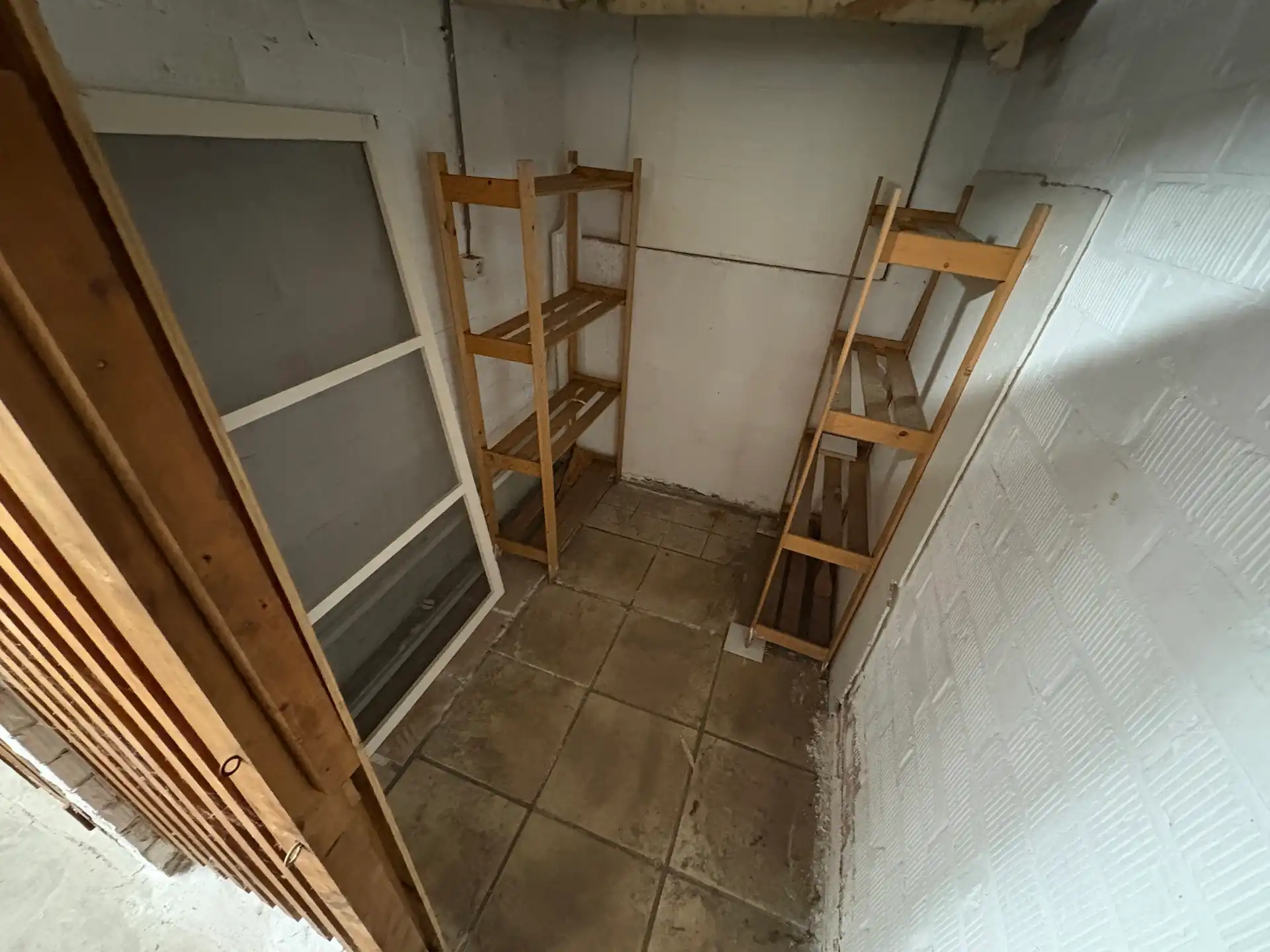 Appartement met 2 slaapkamers, terras en garagebox te huur! foto 12