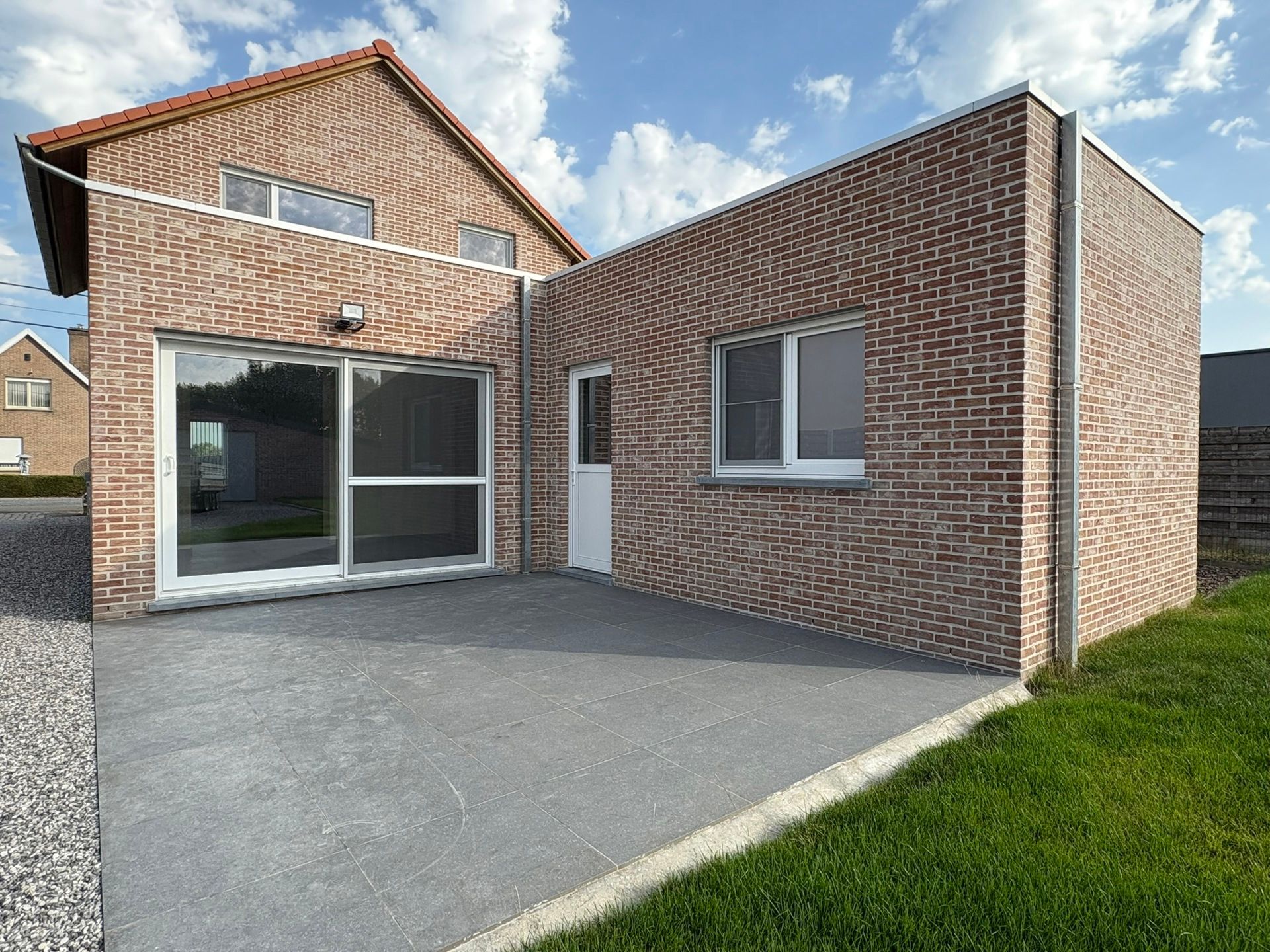 Volledig vernieuwde vrijstaande woning op rustige ligging foto 9