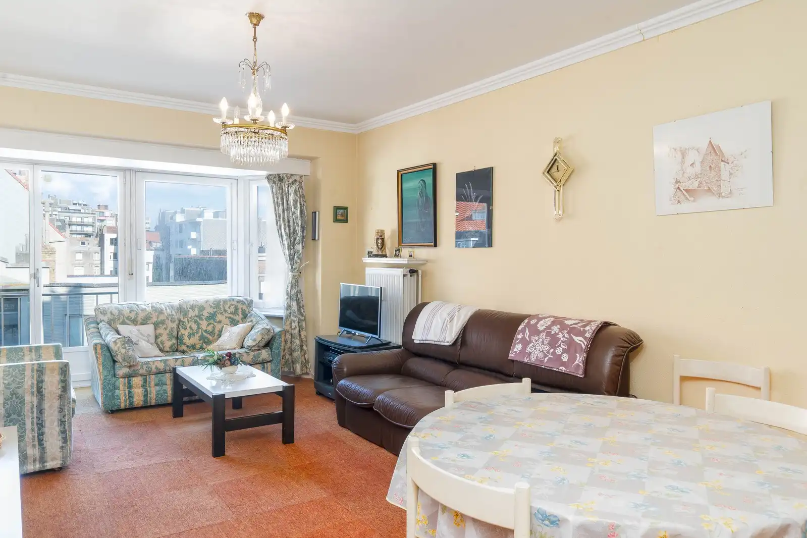 Licht op te frissen appartement op toplocatie! foto 2