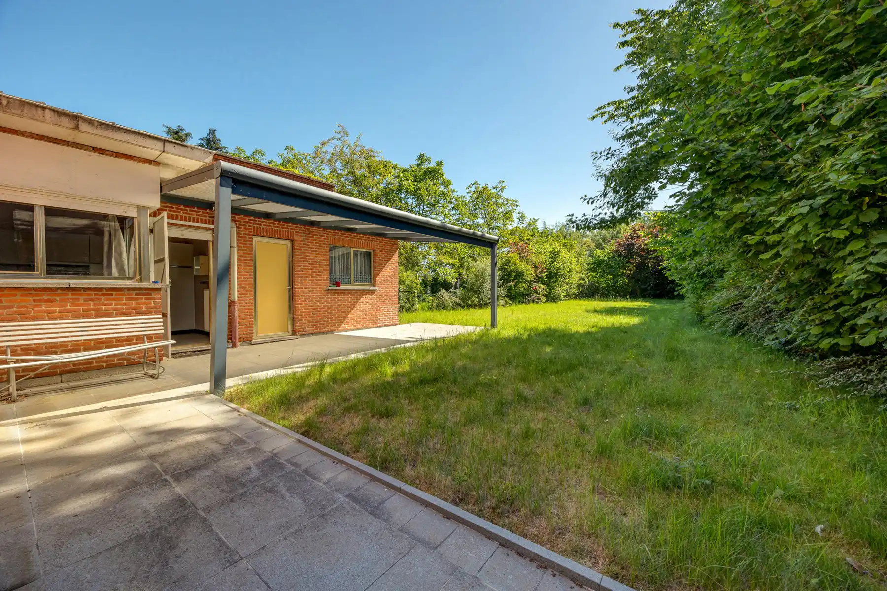 Ruime halfopen bebouwing met grote tuin foto 24