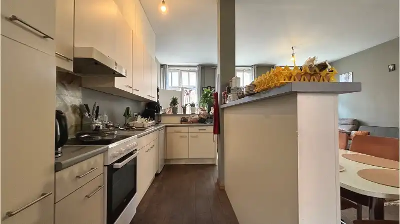 Ruim 2-slaapkamerappartement te koop in centrum Brugge foto 4