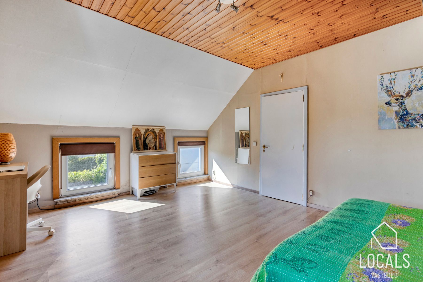 Op te frissen woning in het centrum van Liedekerke foto 8