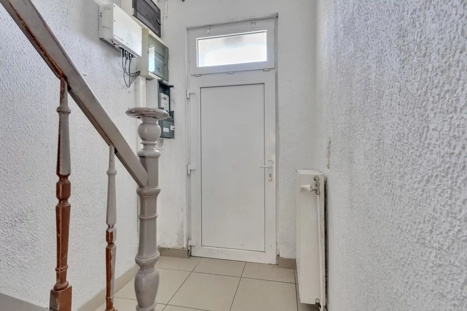 Landelijk gelegen woning met zes slaapkamers foto 4