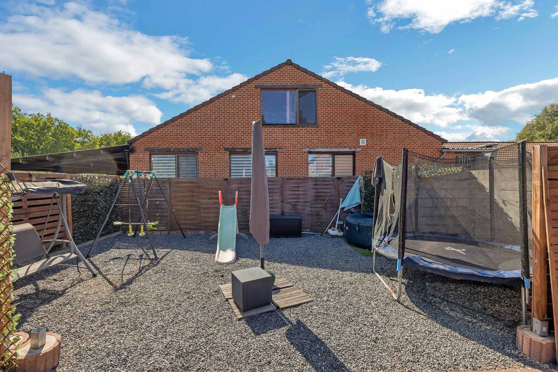 Uitzonderlijke woning met 5 slaapkamers  volledig onderkelderd foto 8