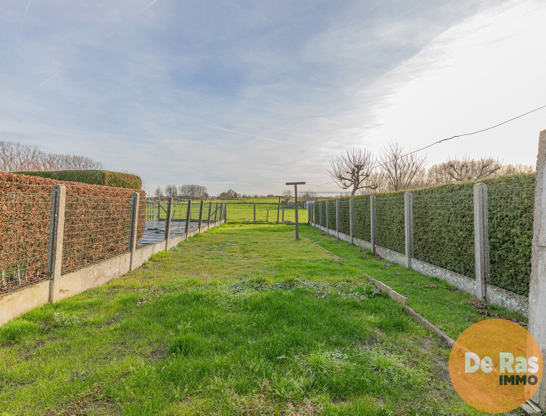 ERPE-MERE - Op te frissen woning met zuidgerichte tuin foto 22