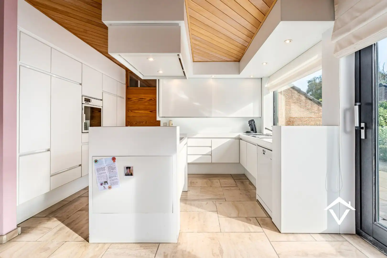 Instapklare woning met 6 slaapkamers op een topligging te Koekelare  foto 8