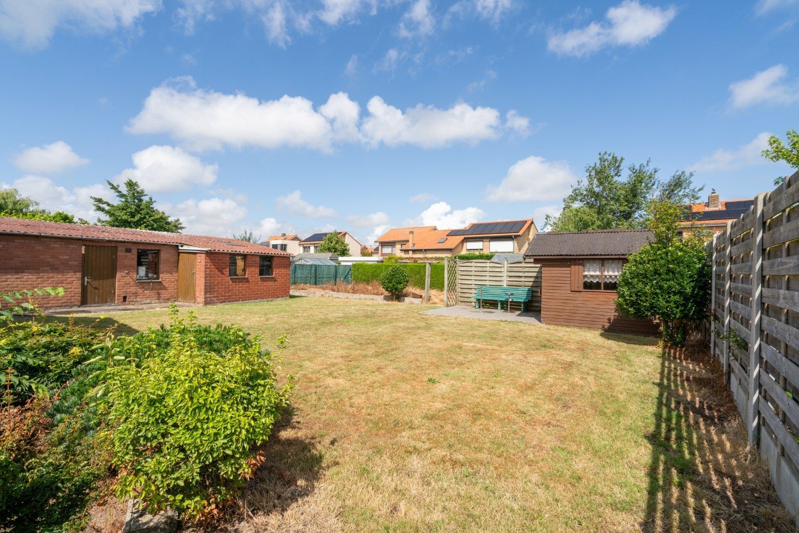 Te renoveren gelijkvloerse villa op een royaal perceel van 745 m² in de Warandestraat 65 – solide basis met groeipotentieel foto 14