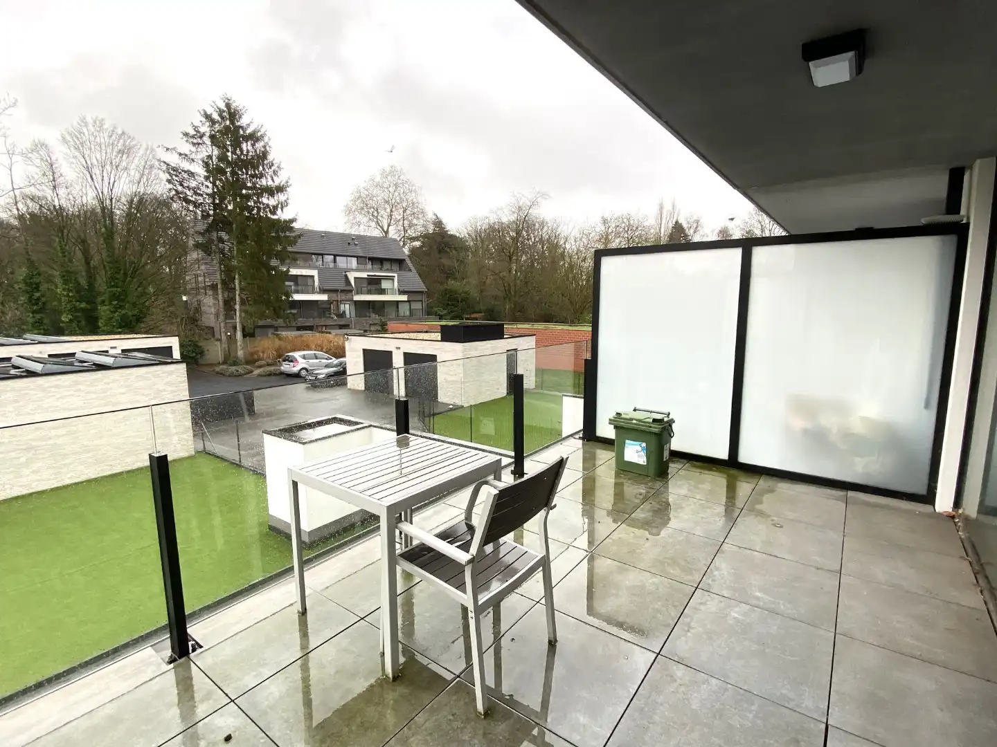 Recent, energiezuinig appartement met twee slaapkamers te huur nabij het centrum van Evergem foto 12