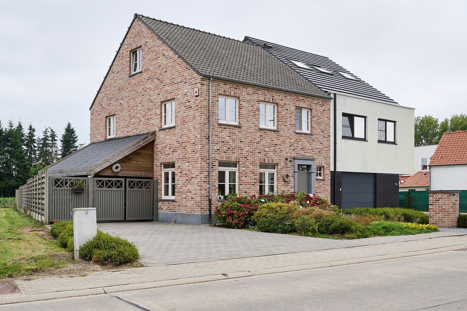 Huis te koop foto {{pictureIndex}}