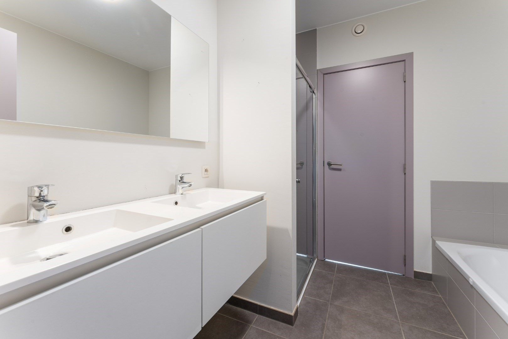 Recent 2-slaapkamer appartement (99m²) met ruim terras te Leke!  foto 10