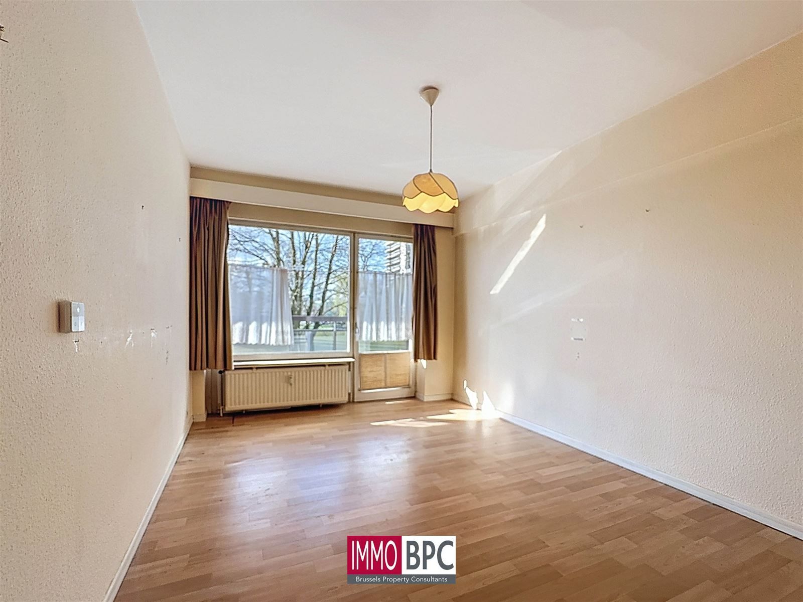 te renoveren appartement met groot terras! foto 11