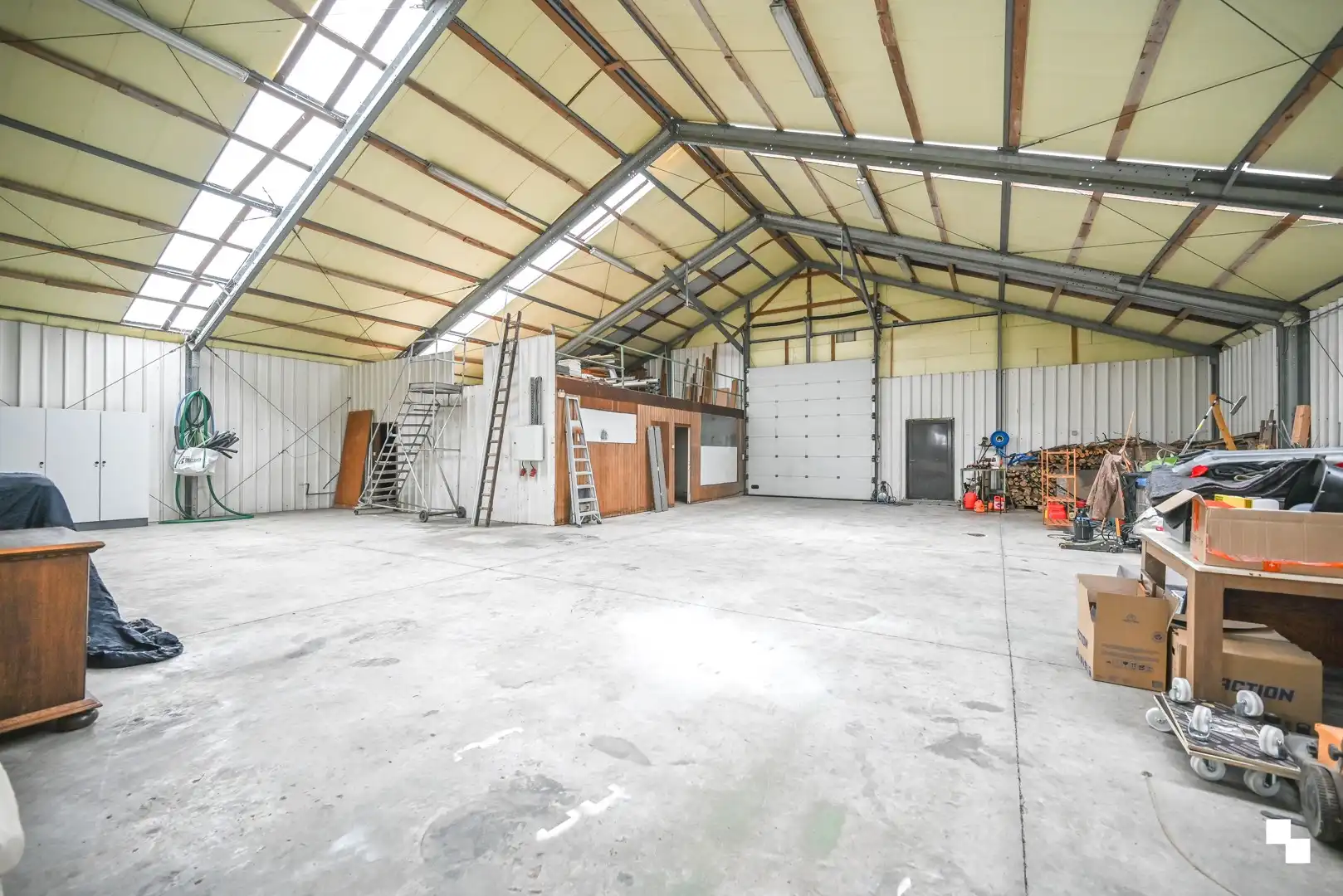 Woning met loods in Oostrozebeke foto 31