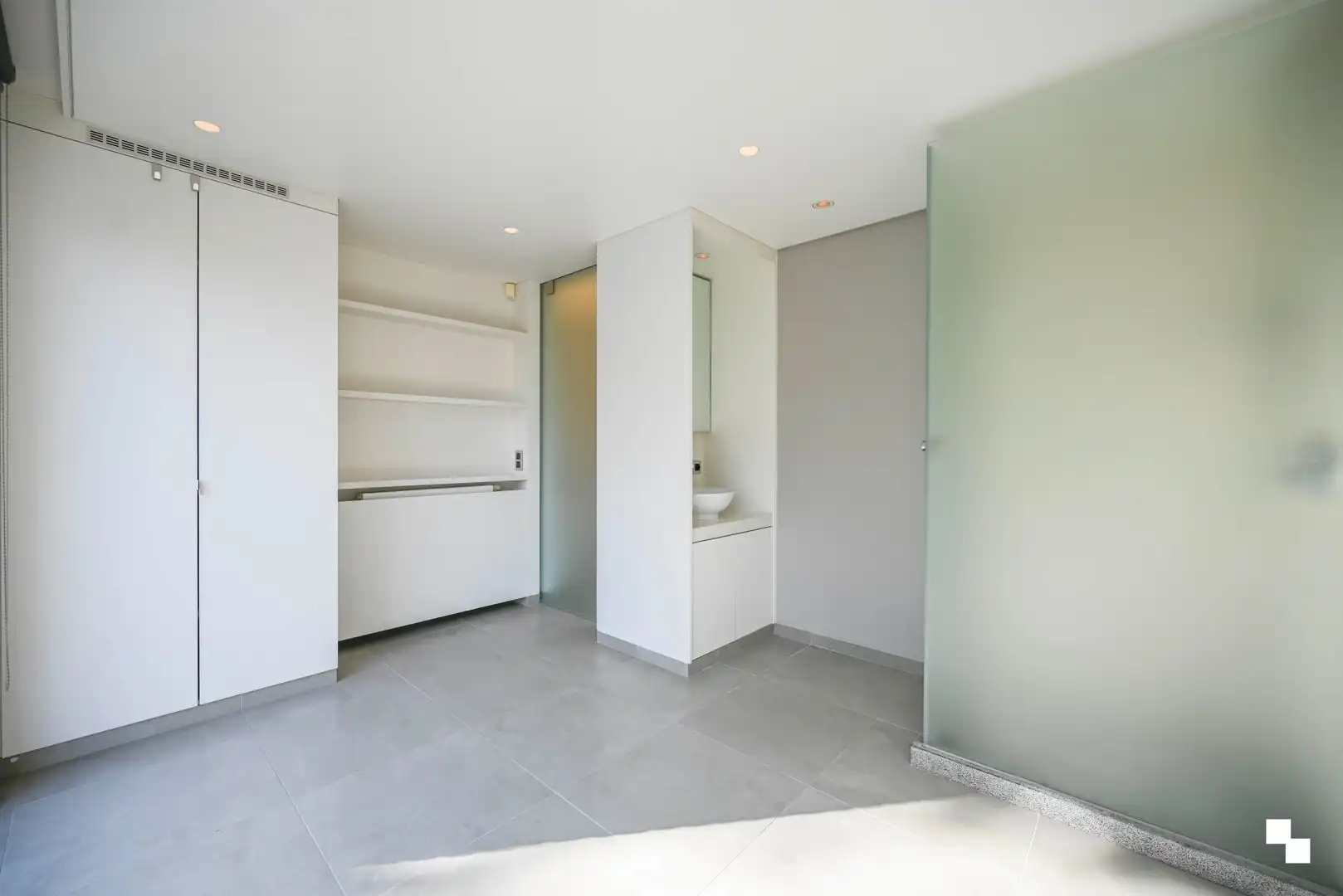 Luxueus afgewerkt appartement in het centrum van Waregem foto 19