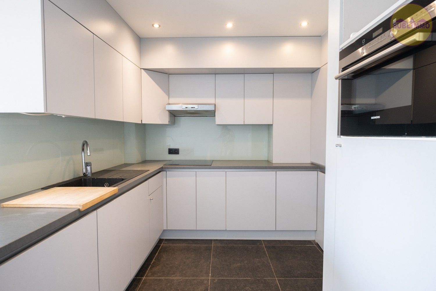 Duplex appartement (100 m²) met 3 slaapkamers en garage in het centrum van Meerhout. foto 6