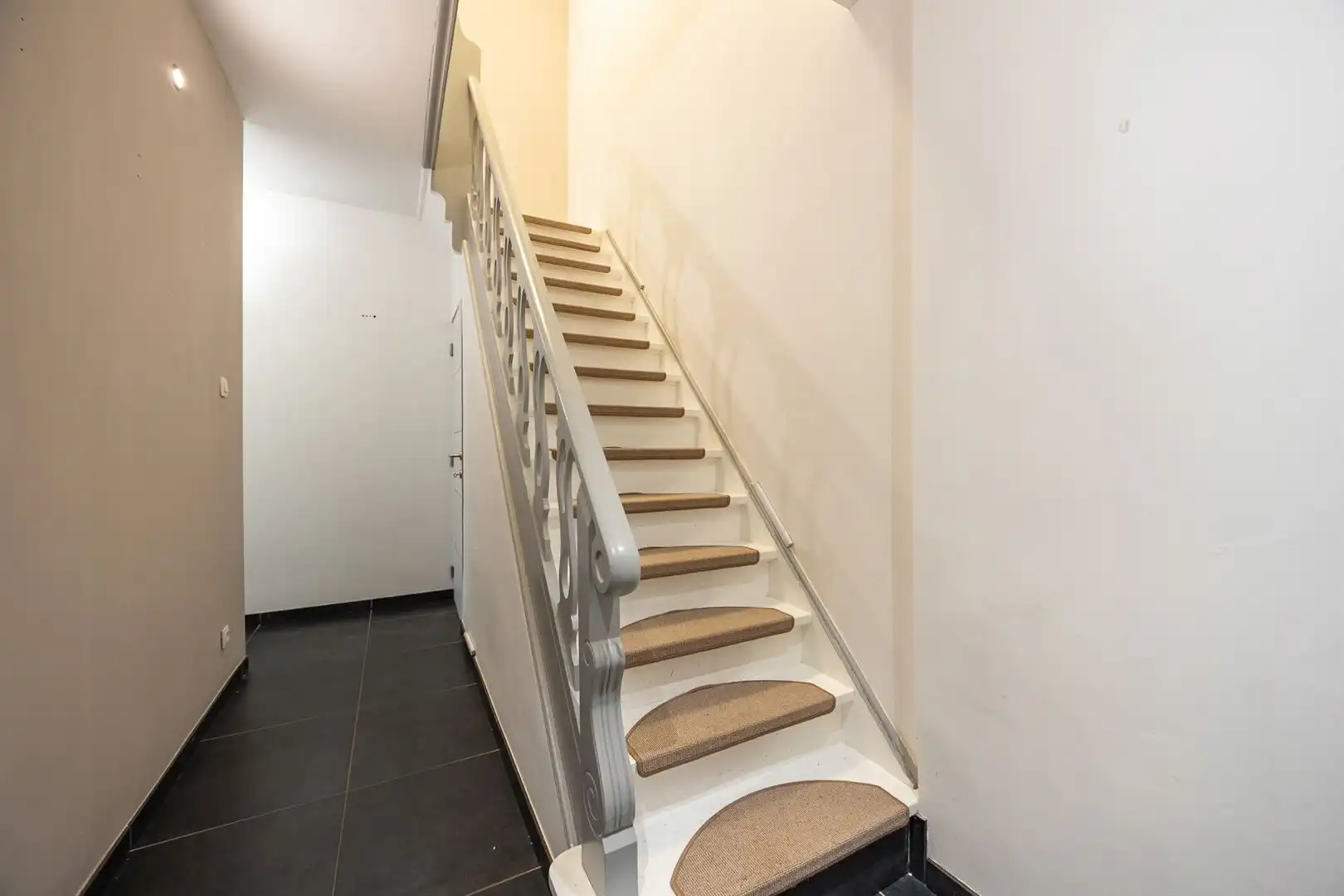 Een ruime halfopenbebouwing op 2000m2 foto 9