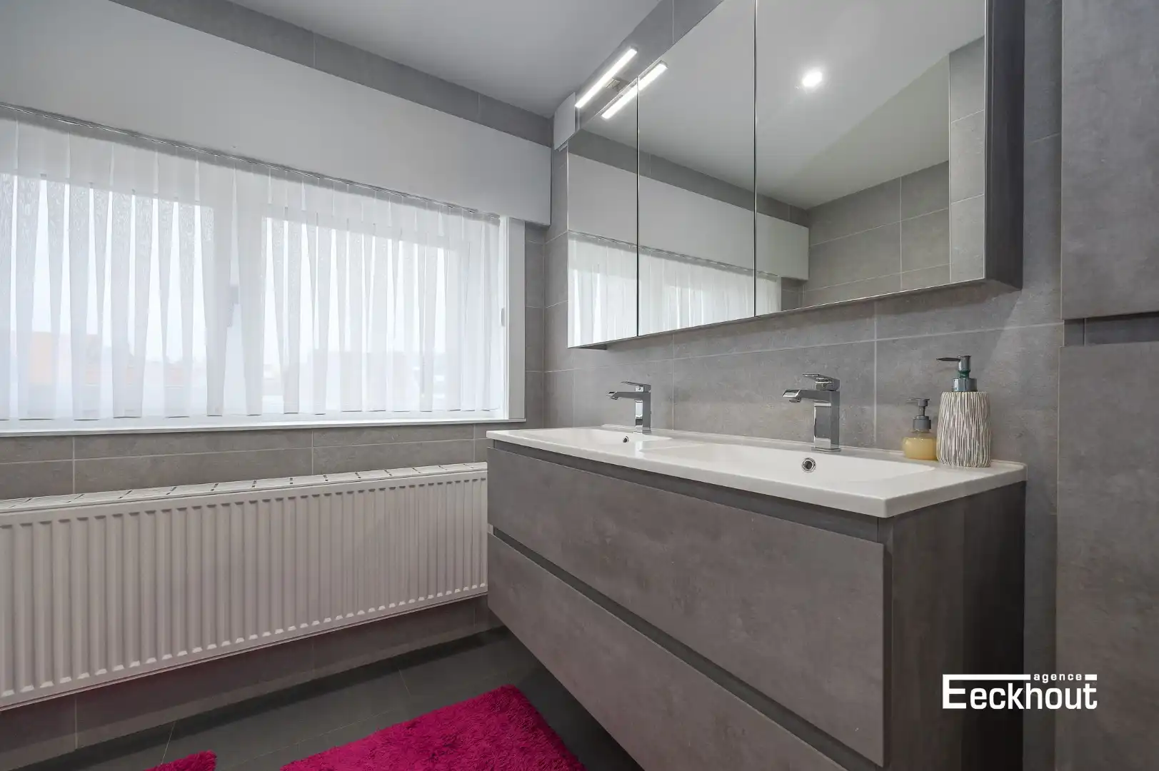 Verzorgde, instapklare woning met onderhoudsvrije buitenruimte! foto 16