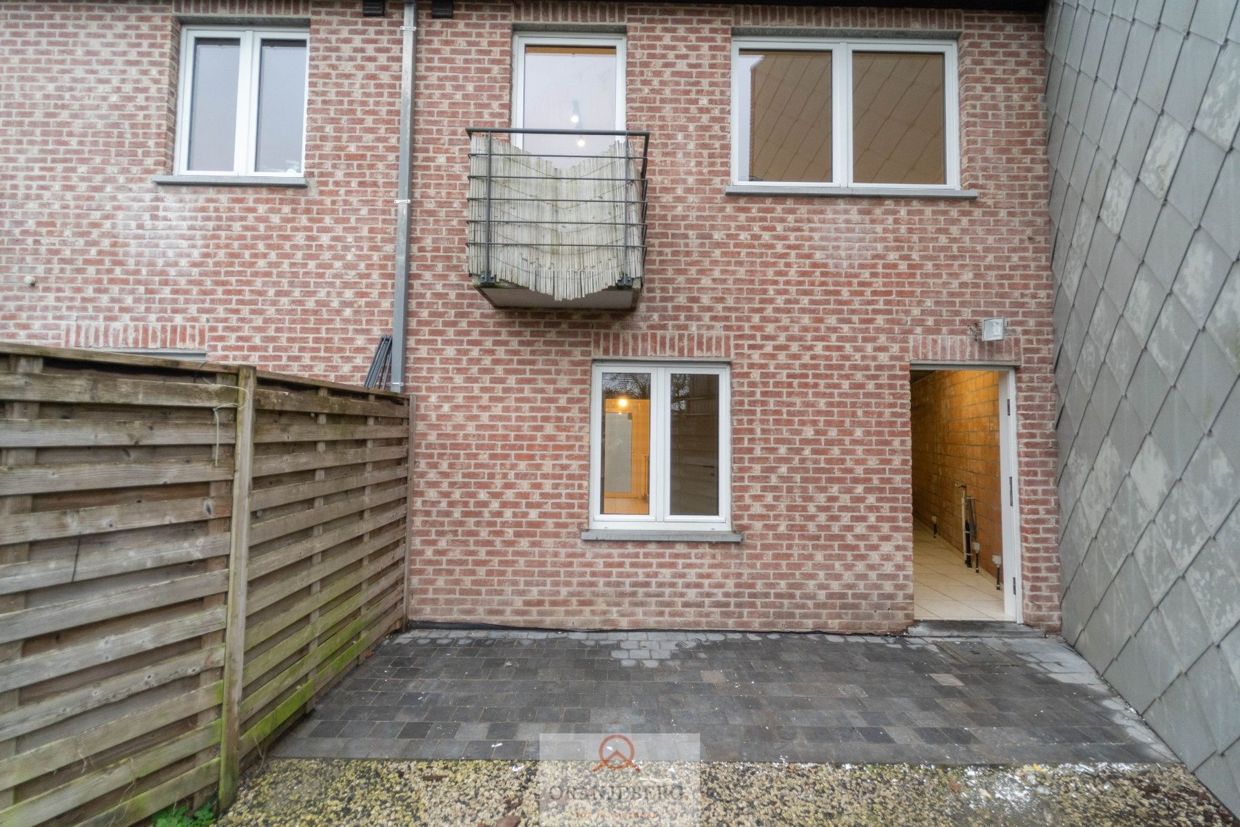 Lichtrijke bel-étage woning met garage en tuin te Lievegem - Waarschoot foto 31