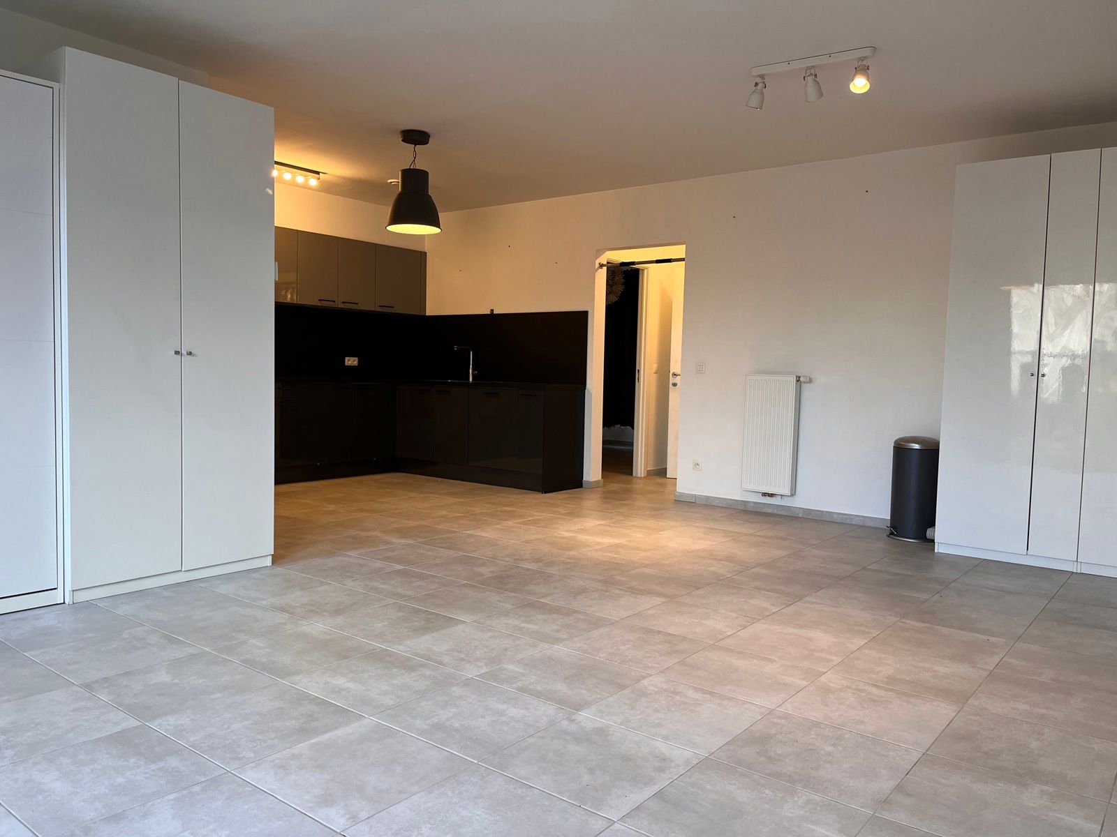 Gelijkvloers appartement te huur + garage foto 5