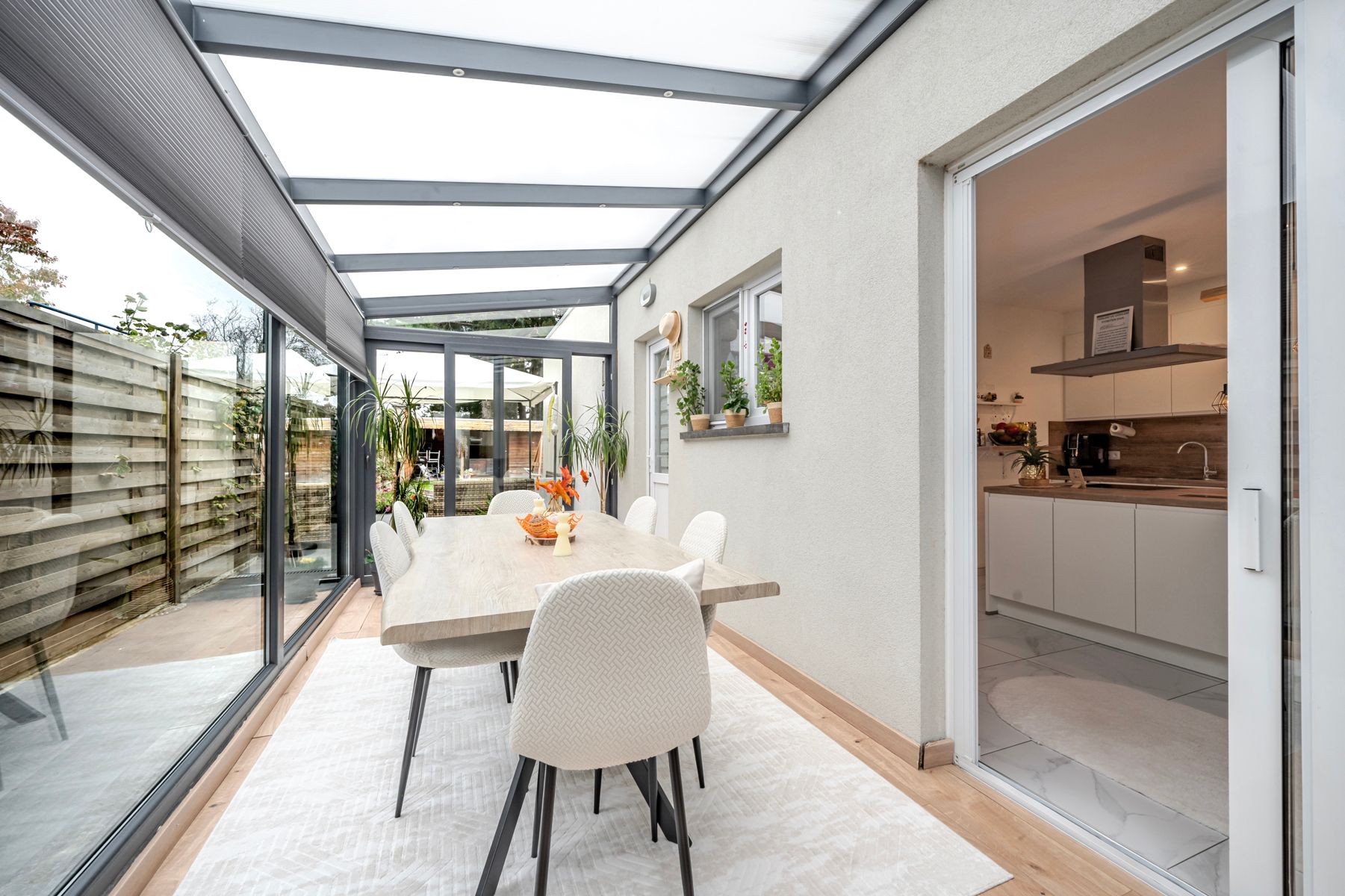 Halfopen woning met 4 slaapkamers en grote tuin in Evergem foto 4