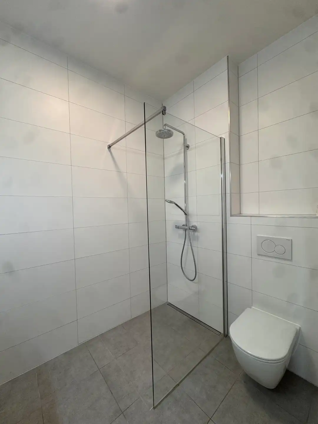 ANTWERPREN - Recent appartement met zicht op het water foto 13