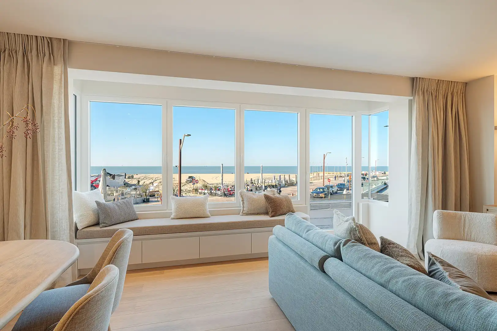 Luxueus gerenoveerd appartement met zeezicht aan Rubensplein. foto 17