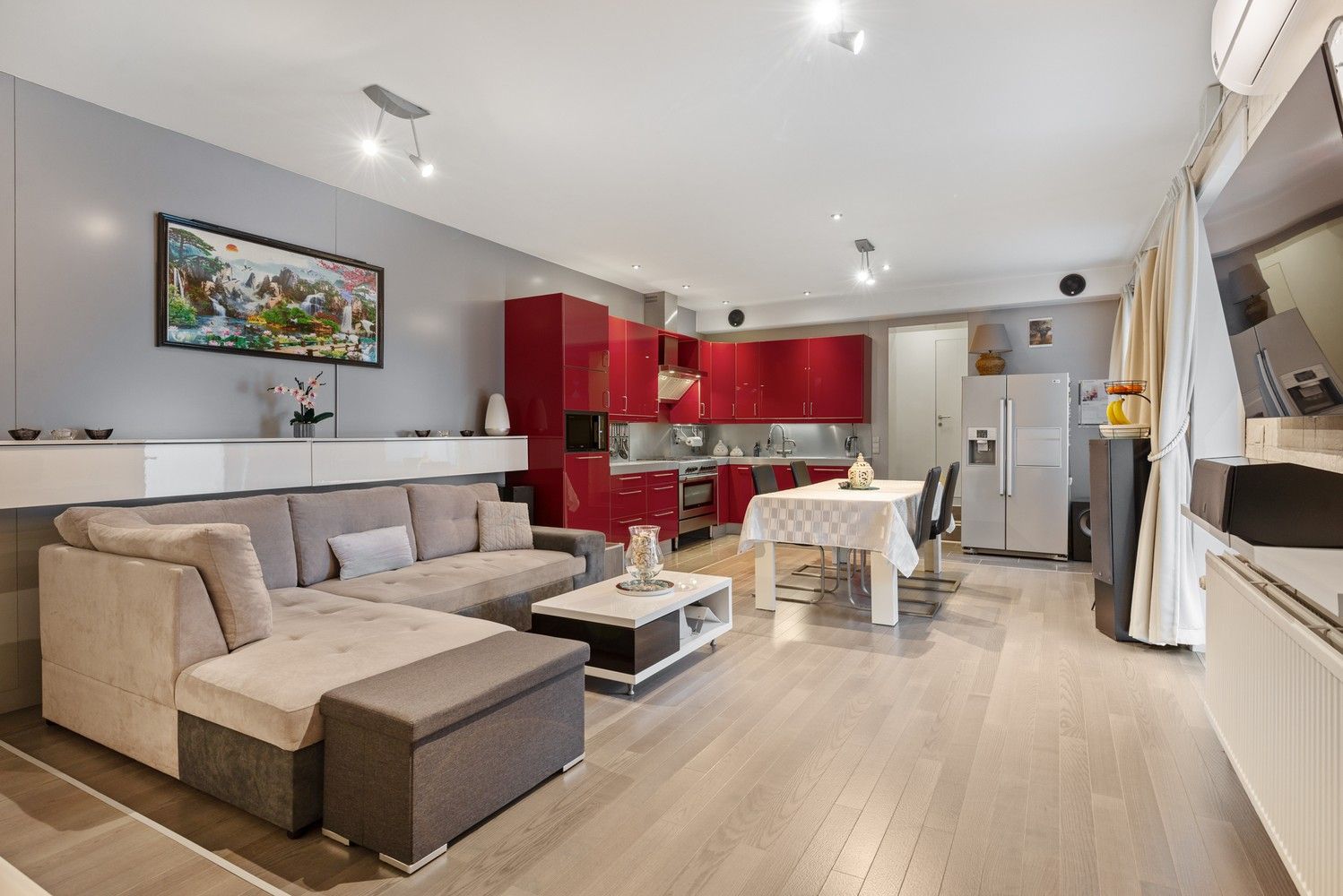 Hoofdfoto van de publicatie: Appartement met 2 slaapkamers, terras en grote privatieve kelder in Wommelgem!