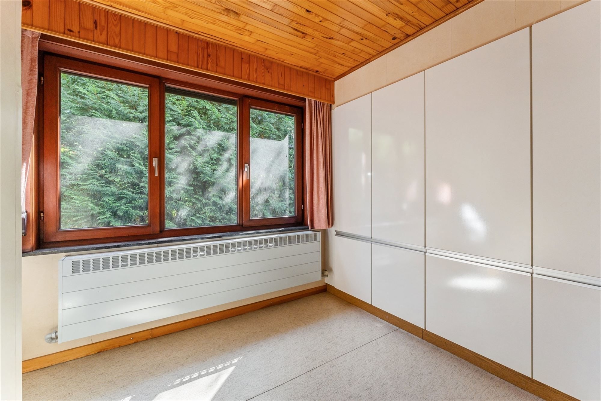 OP TE FRISSEN WONING MET 3 SLAAPKAMERS, SUPER RUSTIG GELEGEN OP EEN PERCEEL VAN 10A TEMIDDEN VAN HET GROEN TE HAM foto 17