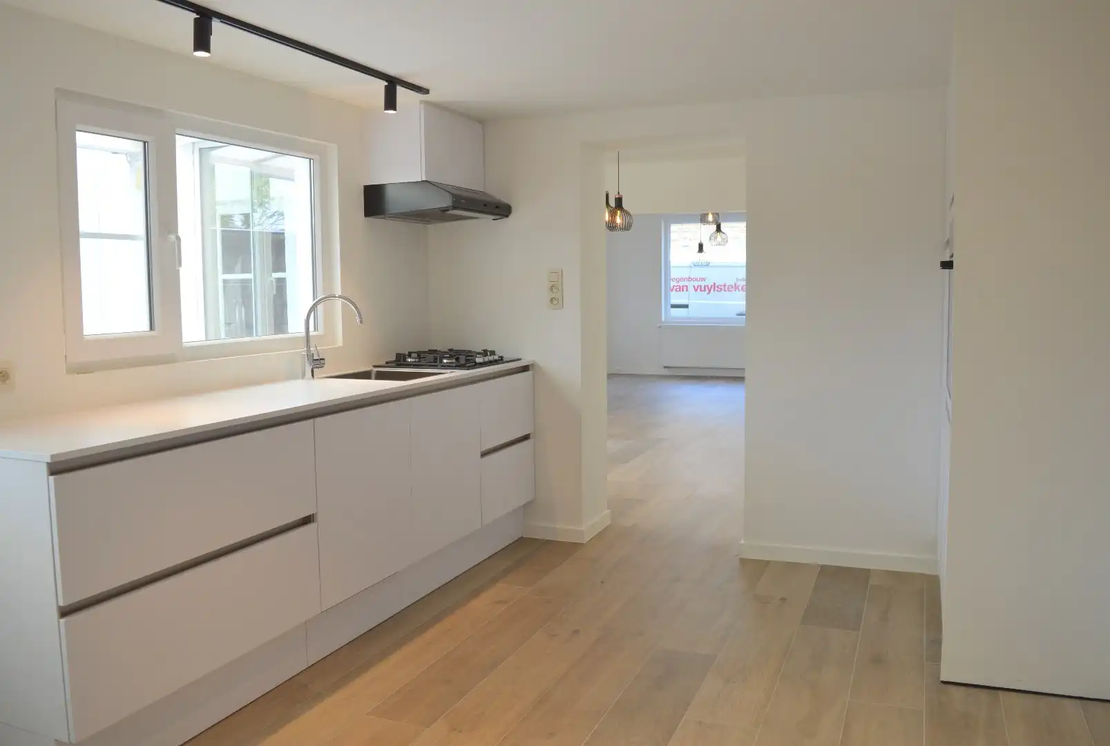 Vernieuwde woning in Heule met vlotte bereikbaarheid. foto 7