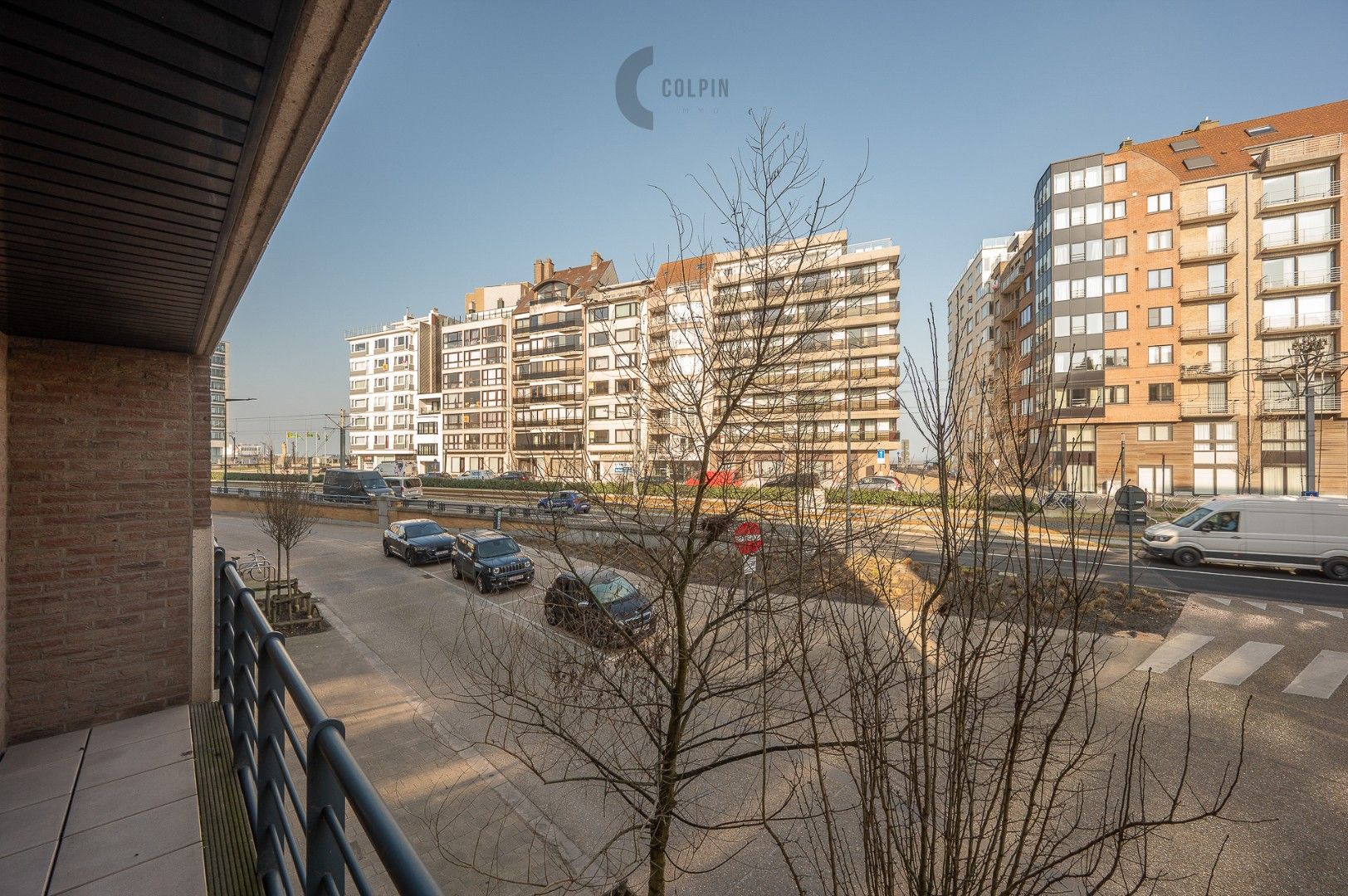 Ruim op te frissen hoekappartement vlakbij de zeedijk foto 2