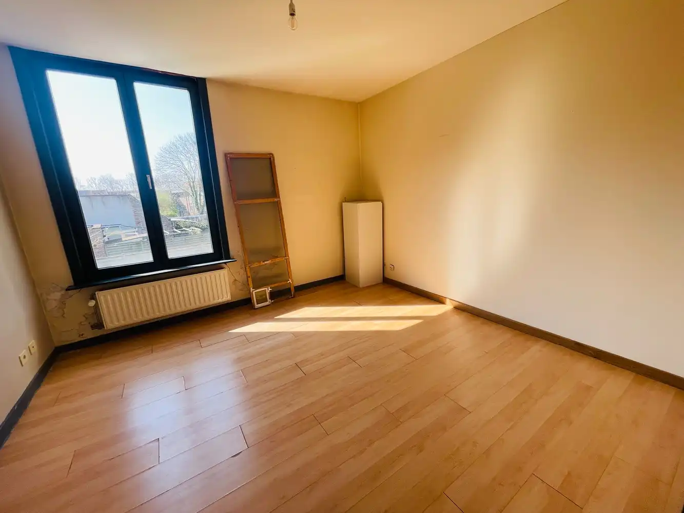 Assebroek, leuk ENERGIEZUINIG gezellig &nbsp;instapklaar woonhuis met 3 SLAAPKAMERS en tuintje foto 5