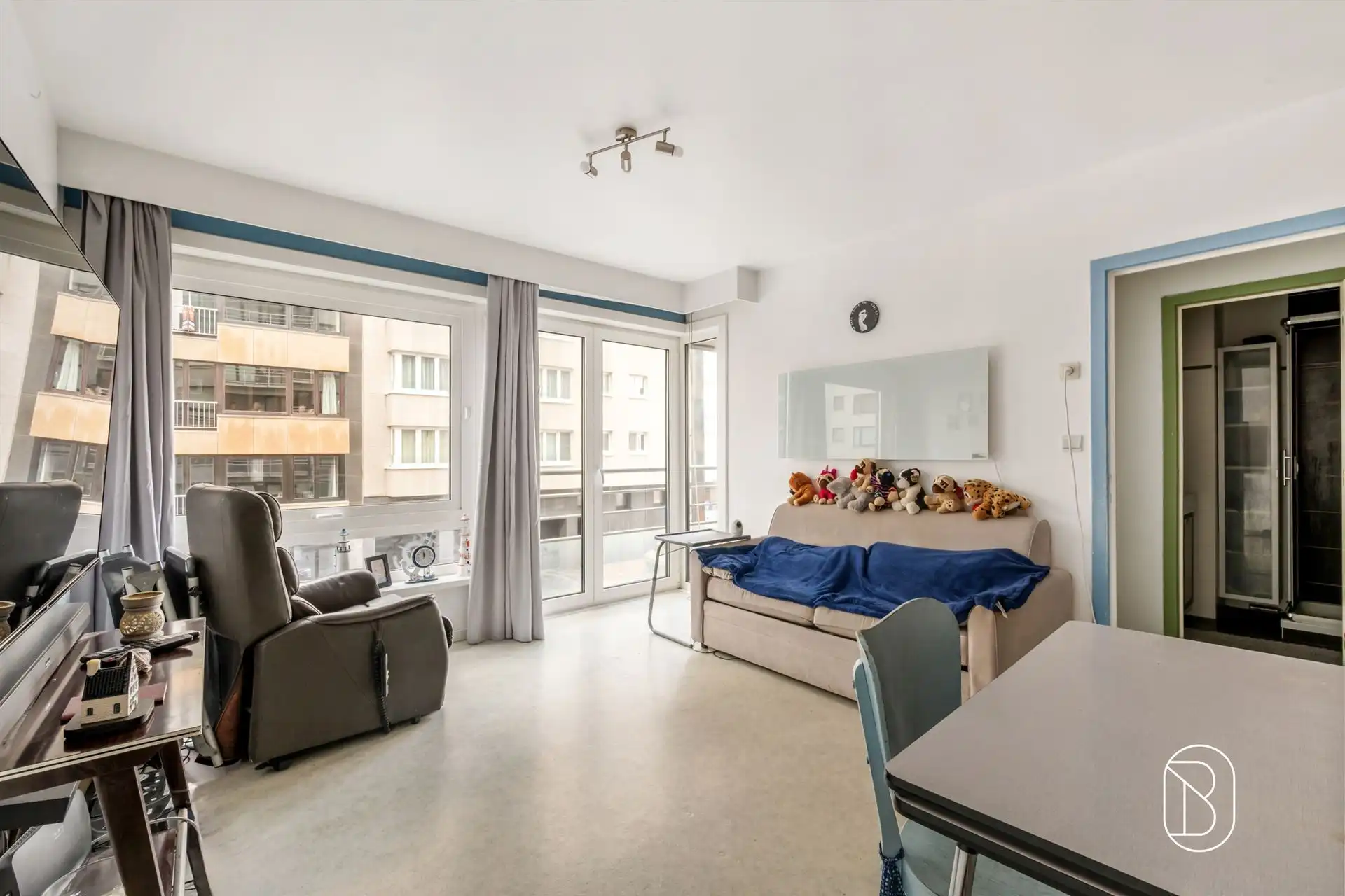 Charmante studio met zijdelings zeezicht  foto 6