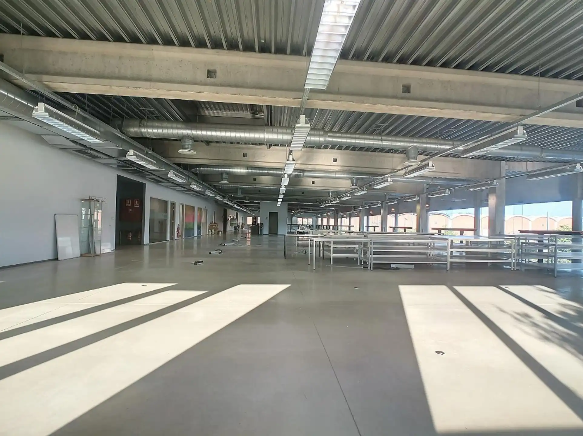 Kantoren te huur 1.251 m² op Linkeroever, Antwerpen   foto 9