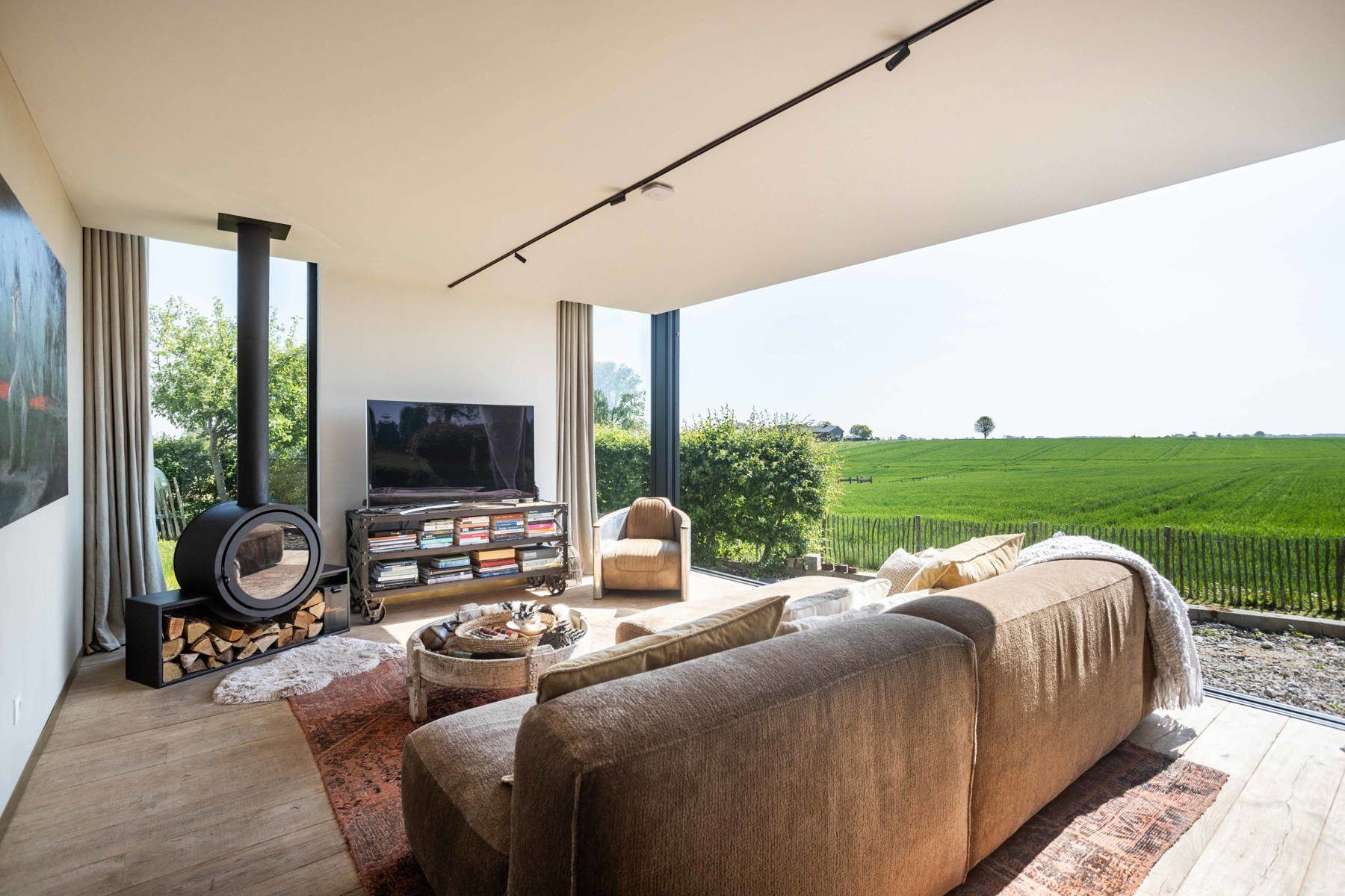 Unieke molen met zicht op de velden  foto 3